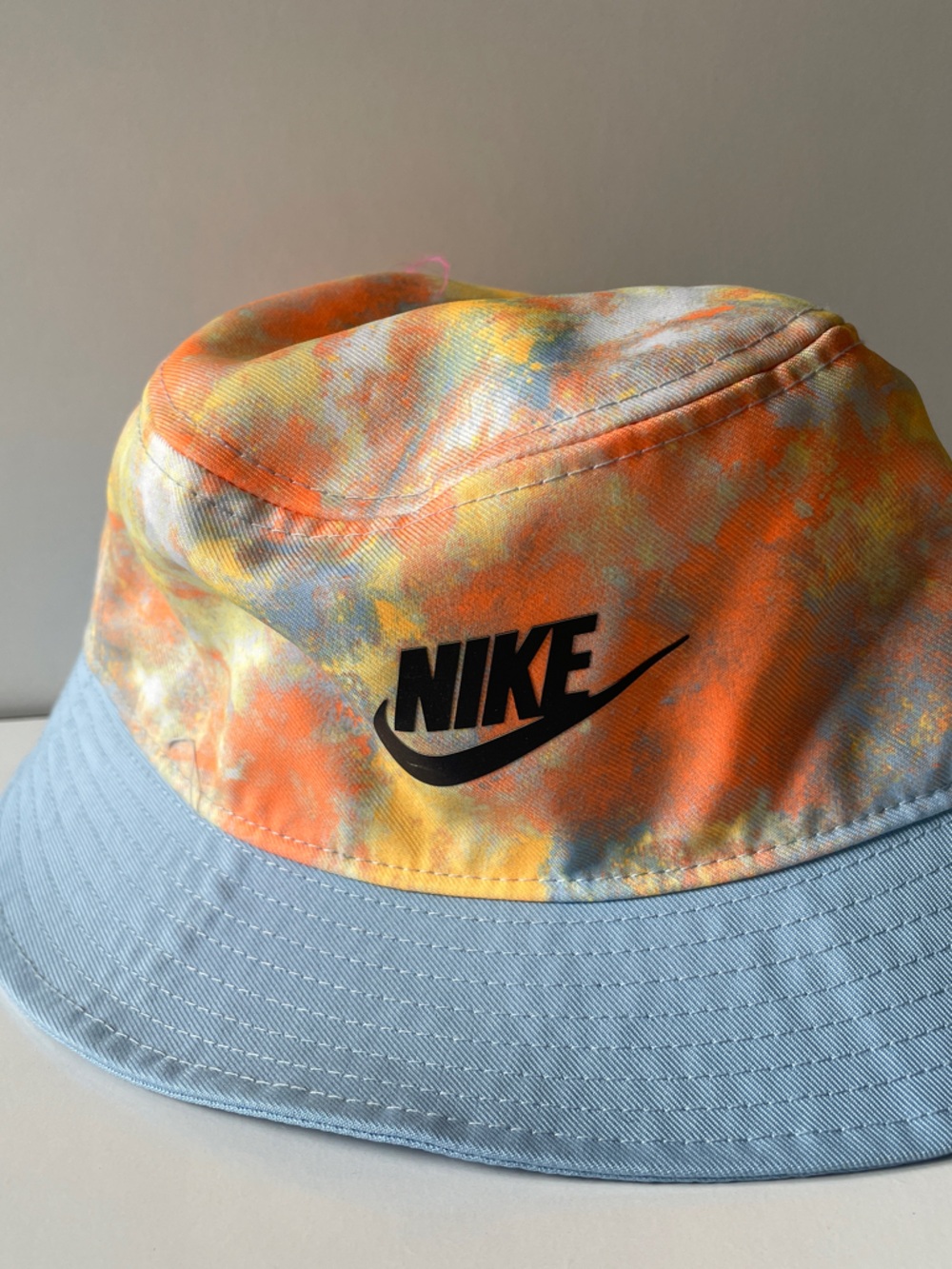 Nike Kids Orange & Light Gray Tie-Dye Bucket Hat with Black Logo